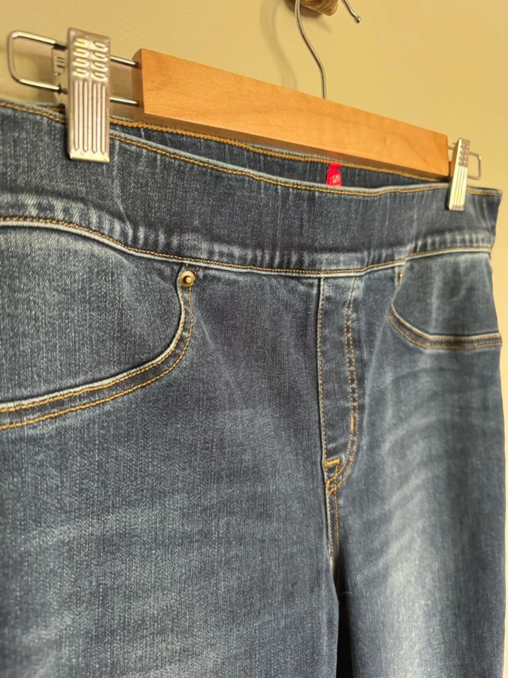 SPANX Distressed Skinny Jeans Dark Wash Raw Hem Pull-On Jeggings Size M - Picture 5 of 12